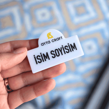 Kişiye Özel Oval Detaylı Yaka İsimliği